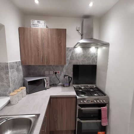 Three Bedroom Modern Apartment By Luton Airport And Luton Station Luton (Bedfordshire) Exterior foto