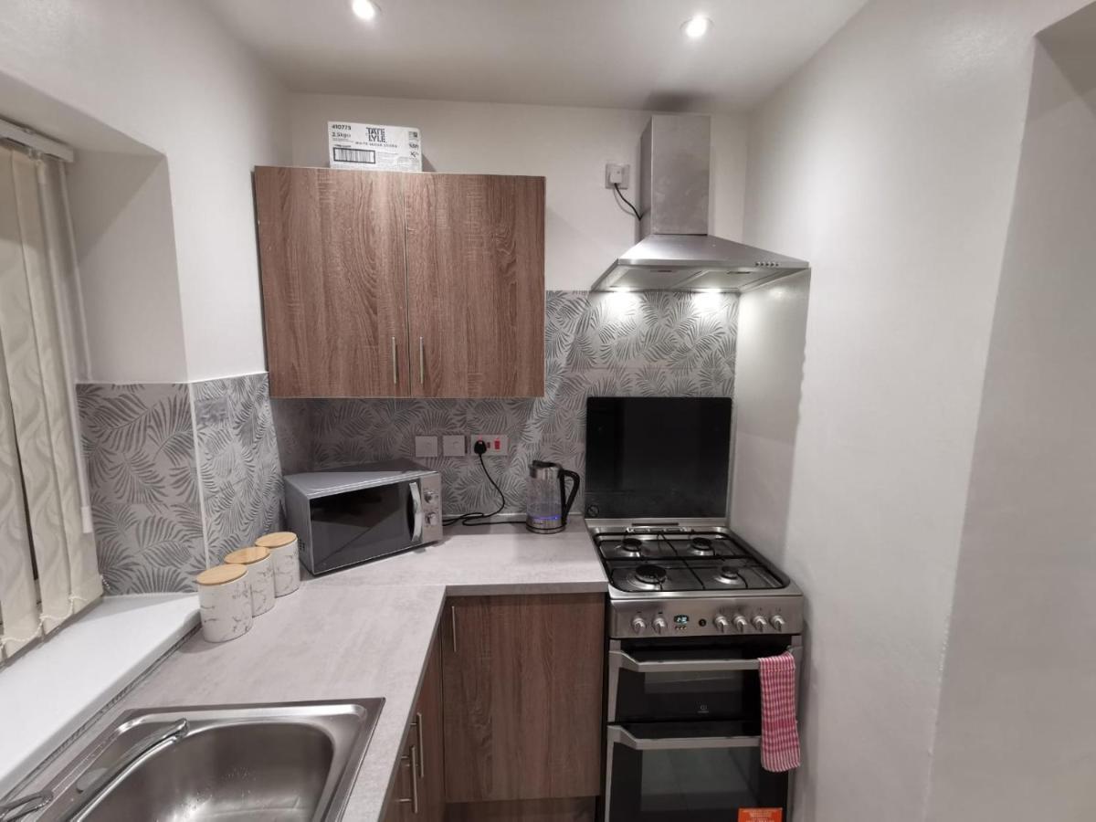 Three Bedroom Modern Apartment By Luton Airport And Luton Station Luton (Bedfordshire) Exterior foto